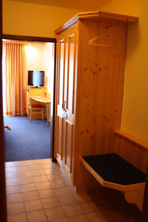 Hotel-Landgasthof Ploss Schonwald  الغرفة الصورة